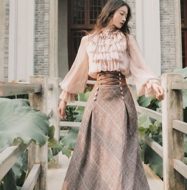 Setelan rok dan blus vintage